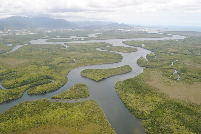 Trinity Inlet Self-Drive Pontoon Boat Hire in Cairns - What the safety and boat condition mean for you