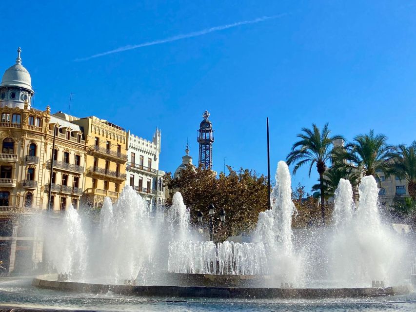 Valencia: 2-in-1 Biking and Walking Audio-Guided Route - Who will enjoy this most