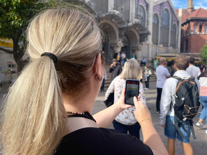 Valencia: 2-in-1 Biking and Walking Audio-Guided Route - Cycling through Turia Park and the city center