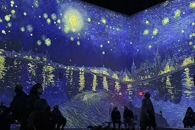 Van Gogh Museum Ticket with Audio Guide and Unlimited Access Time - Crowds, benches, and taking your time