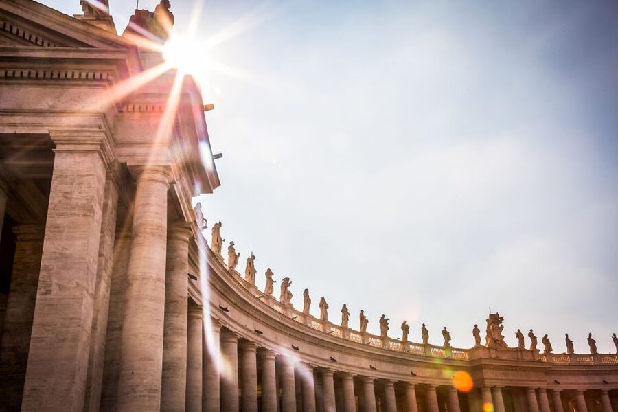 Vatican & Sistine Chapel Ticket with Optional Audio Guide - Choosing the audio guide