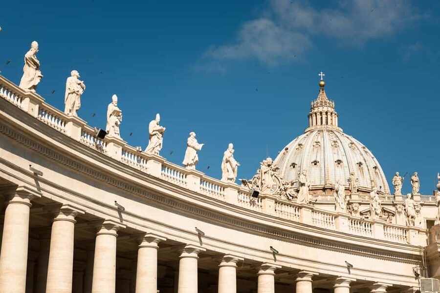 Vatican: St. Peter's Basilica Entry & Audioguide - Using the Official Audioguide App