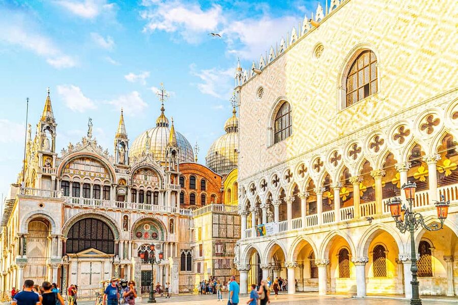 Venice: Doge's Palace Entry, Audioguide & St Mark's Options - Who should choose which option?