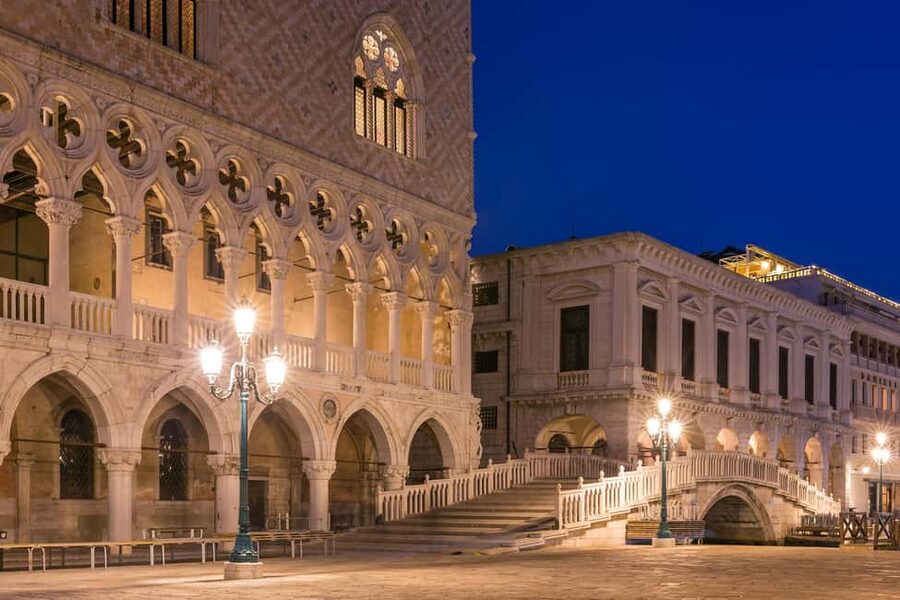 Venice: Doge's Palace, Prisons, Bridge of Sighs, Correr, and Audio Guide - Marciana Library and the Archaeological Museum