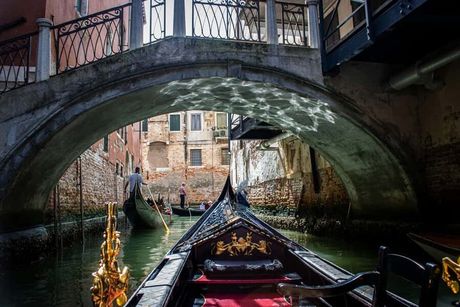 Venice: Gondola Ride under the Bridge of Sighs with Audio Guide App - Starting at San Zaccaria
