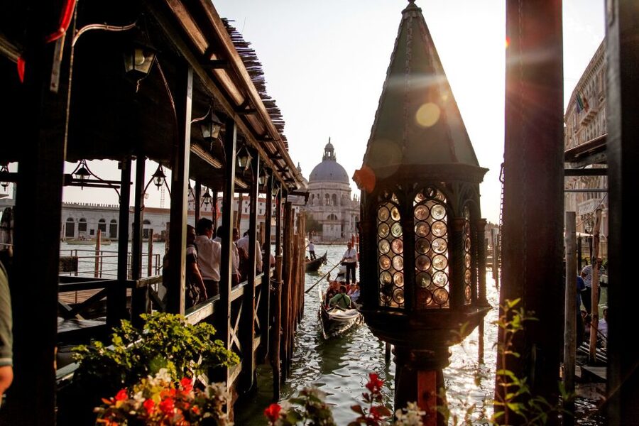 Venice: Gondola Ride with Live Guide or Audio Guide - Starting near Madonna della Salute and the Grand Canal