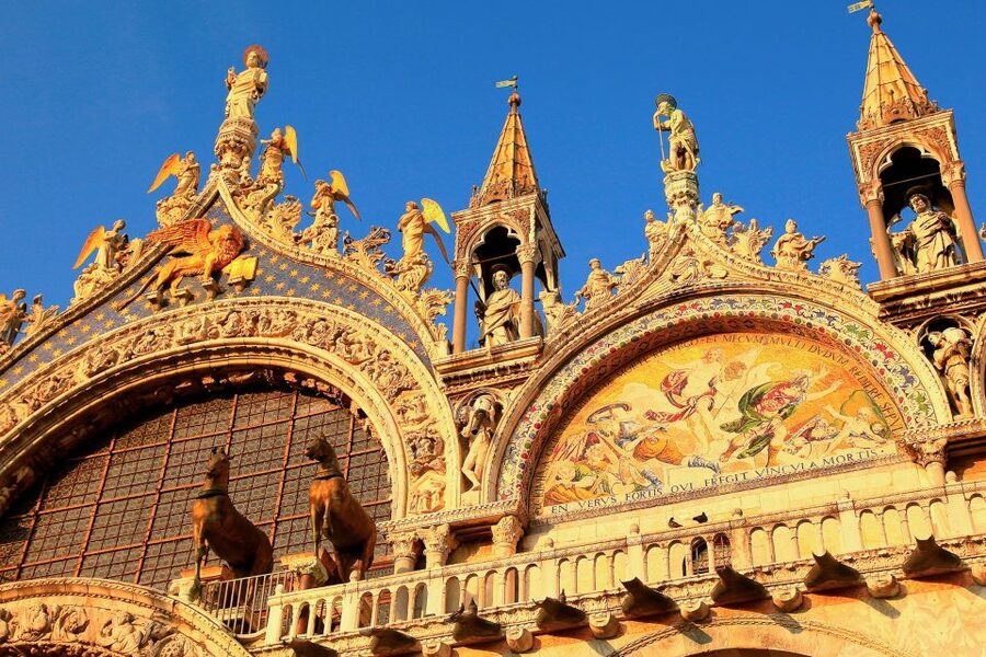 Venice: St. Mark Basilica Ticket, Audioguide+History Gallery - Entering the basilica without the ordinary ticket queue