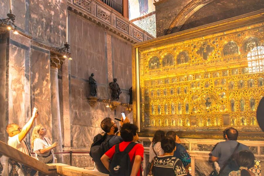 Venice: St. Mark’s Basilica Skip-the-Line Ticket & Audio App - What the skip-the-line entry really saves