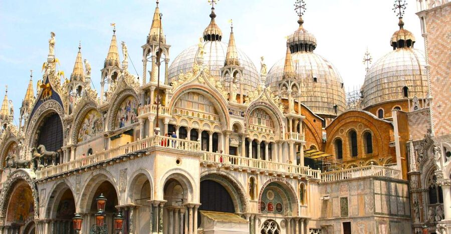 Venice: St. Mark’s Basilica Ticket with Host and Audioguide - Finding the host under the Clock Tower