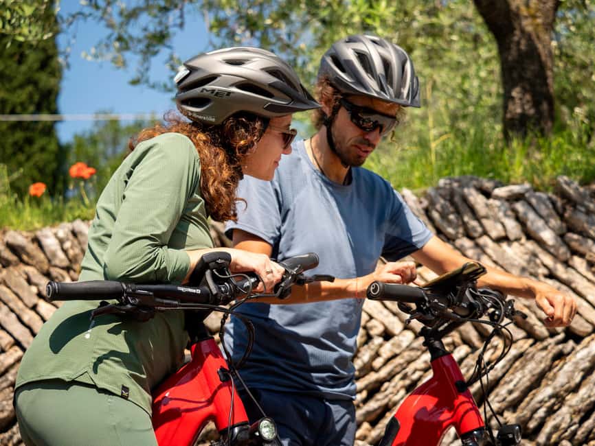 Verona: Valpolicella Wine Self-Guided E-Bike Tour & Tastings - The Farina winery tasting