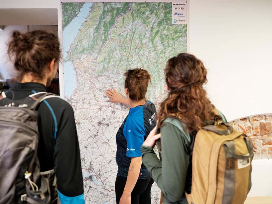 Verona: Valpolicella Wine Self-Guided E-Bike Tour & Tastings - Following the app into Valpolicella
