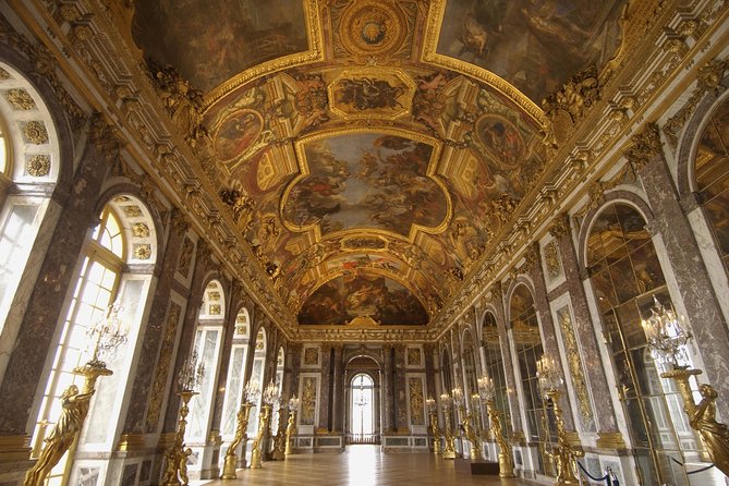Versailles Domain Audio Guided Half Day Tour from Paris - Entering Versailles and finding your way inside