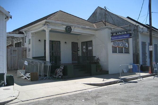 Walking the Tremé: A Self-guided Audio Tour of New Orleans - Safety, streets, and walking conditions