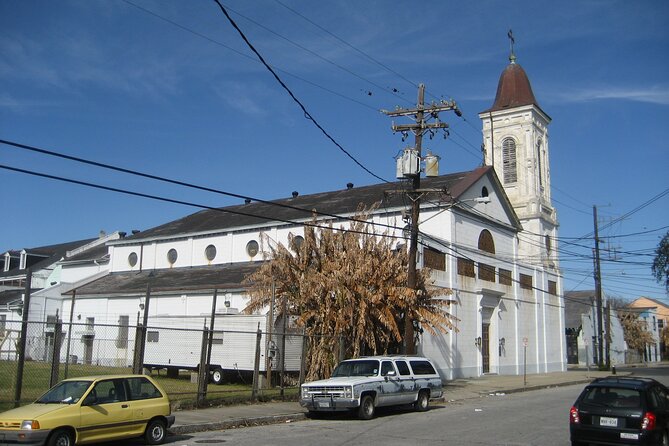 Walking the Tremé: A Self-guided Audio Tour of New Orleans - Mardi Gras Indians at the Backstreet Cultural Museum