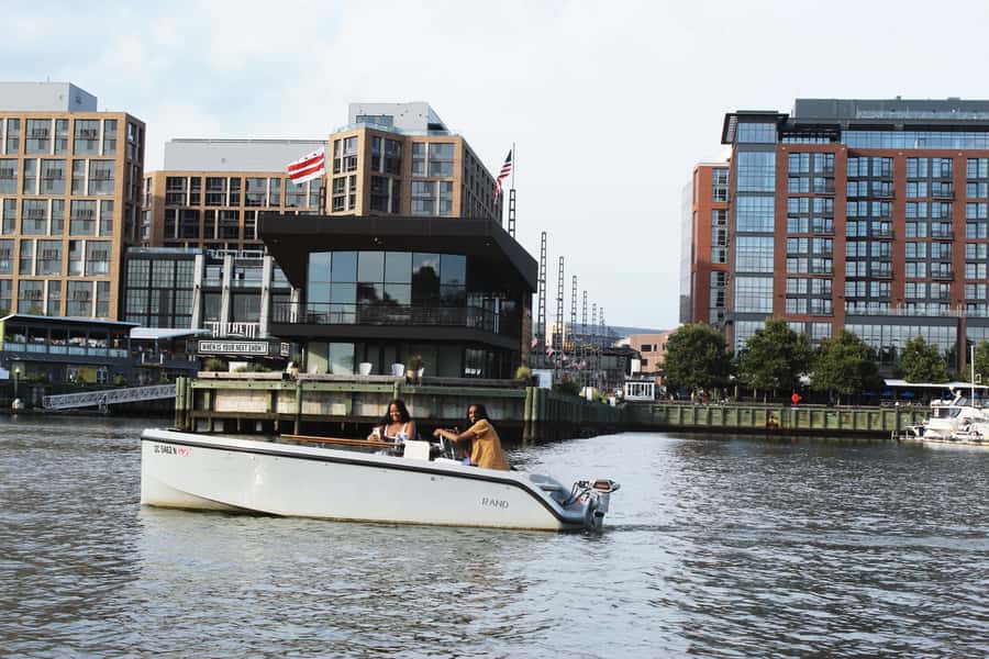 Washington DC: The Wharf Self-Driven Boat Tour with Map - Taking the wheel at 101 Market Square SW