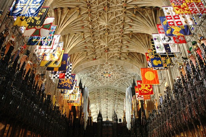 Windsor Castle Tour from London with Transportation & Audio Guide - Entering the castle and planning your two hours