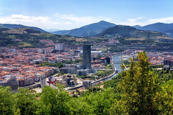 Year of Love in Bilbao: Self-Guided Romantic Puzzle Quest - Art and affection at the Fine Arts Museum