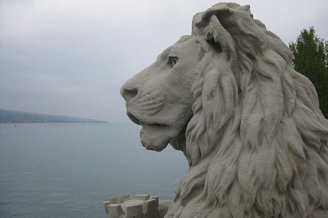 Zurich City Tour with Audio Commentary - Lake Zurich and the 10-minute Hafen Enge stop